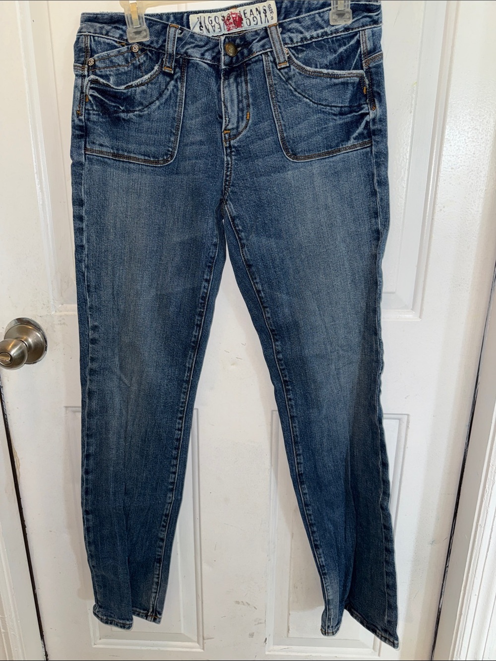 Vigoss Skinny Jeans in Medium Blue Wash